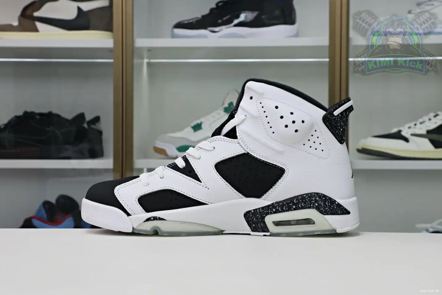 Kimikick Jordan Jordan Oreo Air Retro 6 0821
